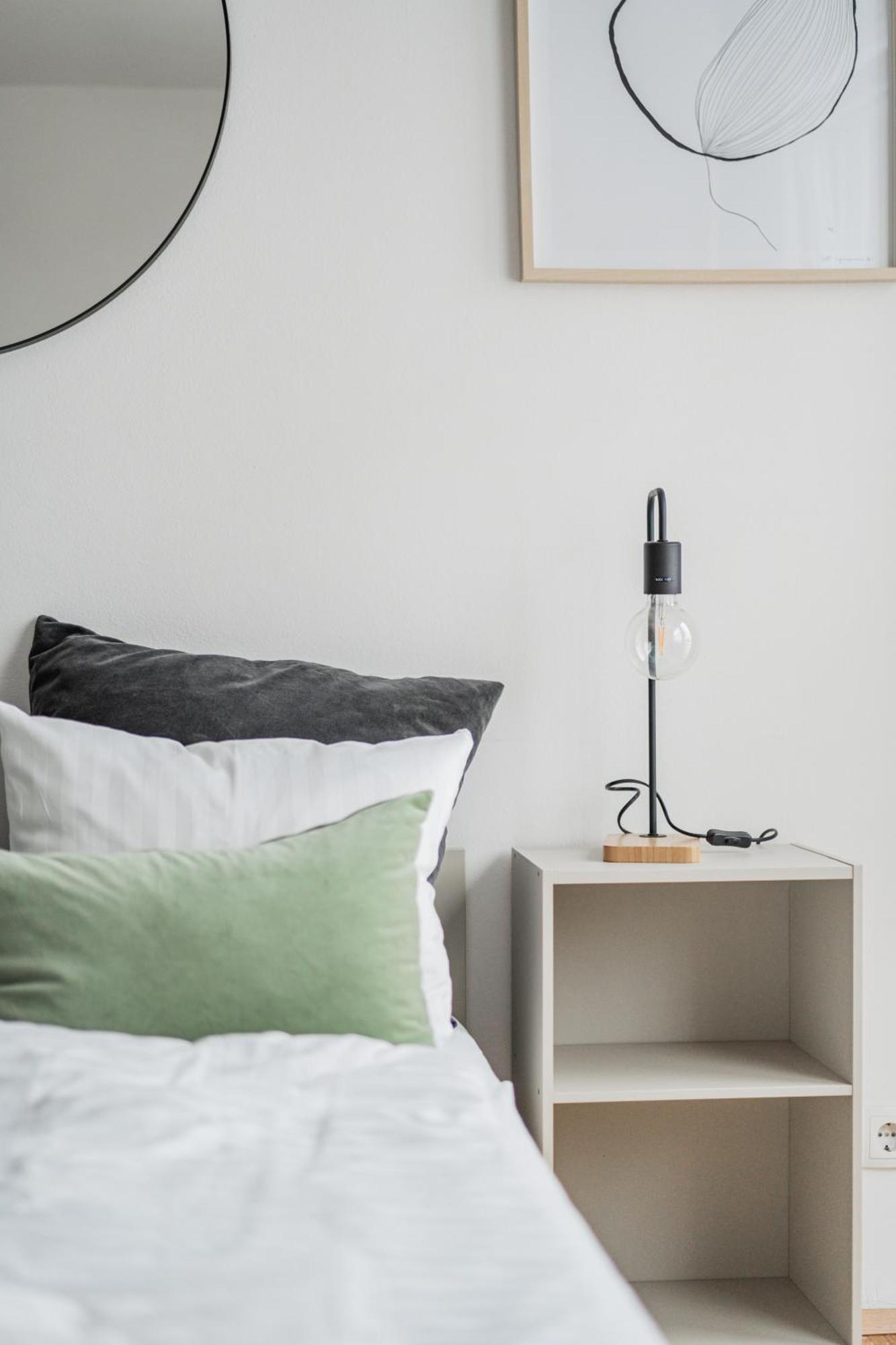 Studio Next To Karlskirche Wenen Kamer foto
